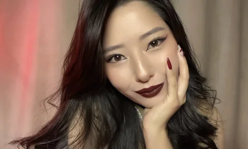 WonderMira kiss Foto 2