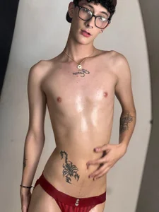 Thomzeus Public Pic 4