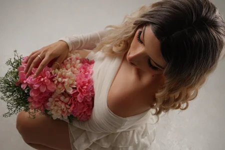 Anavi_ “Blooming even on my greyest days 🌸” صورة واحدة|Anavi_ “Blooming even on my greyest days 🌸” صورتان|Anavi_ “Blooming even on my greyest days 🌸”  4 صور|Anavi_ “Blooming even on my greyest days 🌸”  4 صورة