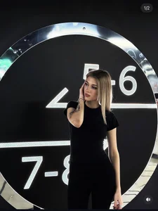 AdelaNovela Public Poză
