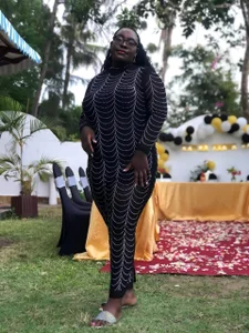 Toomuch_Squirt Public Pic 4