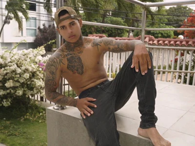 tyler_bell_🔥🔥🔥 Bild