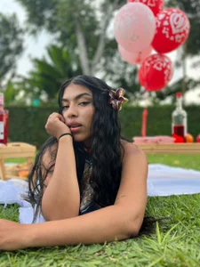 RiriiBrunette__ Our Valentine’s Date 💘 Pic