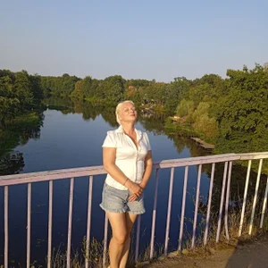 MaryJane441 The fresh wind hugs me and kisses me Pic 4