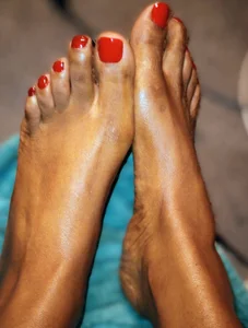 AmazonianMistress 🦶🏾🦶🏾Worship Mistress Size 12 Feet♥️♥️♥️ Pic 3