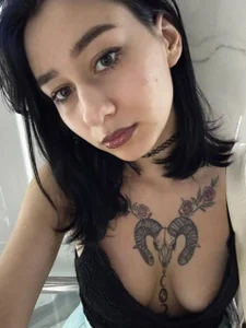 Lili_Voss 💜Life photo💜 Pic 3