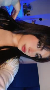 Raven_Blue_ Change of look activated. Do you like this darker version of me? 사진 2