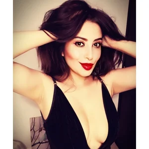 AnnaQueen HII Εικόνα