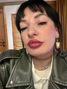 Samanta_Harsher Public  9 снимка