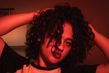 _sarahRose HOT RED Foto 5