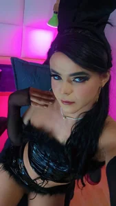 me de Shaina_Monroe  2 Imagens