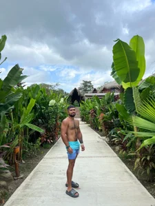 ethaanjones :) টি ছবি