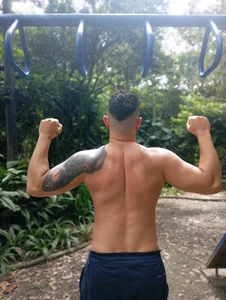 EternalfuegoのThe sexiest gym guy 💪🏻🥵の 6枚の写真