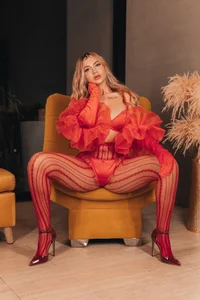 NiaHolland 🥀Blooming 🥀 Immagine  2