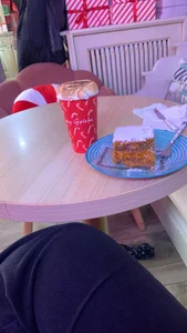 CelesteBailey Going Outside зображення 2