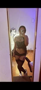 MedussaThomson casual photos for you Pic 3