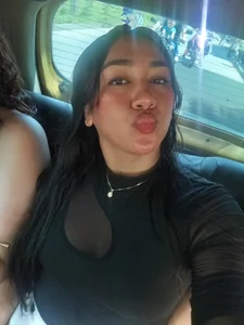 Clohe_blossom Having a good time slika 3