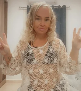 Public od parisheliton  6 snímek