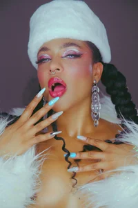 VioletXia_ serving face on ice world Pic