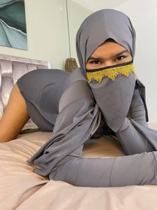 Samira_Passion Look at me without touching Pic 5