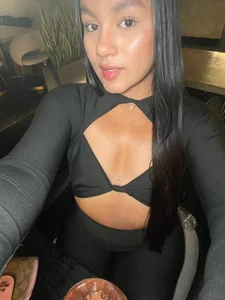 Athena_Camille Public  3. fénykép
