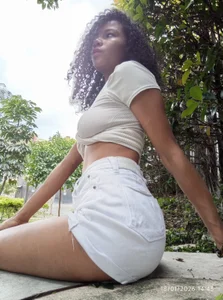 catiusca_reyes_03 White  7টি ছবি