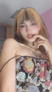 EllieStewart Me Pic 2