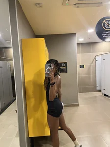 Riri_Blonde10 Gym 💪🏽 รูป  5