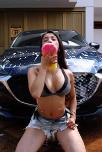 ValeriaVelvet 🚗 Sexy Car Wash 💦 Pic 4