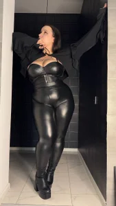 Margott_Joy Leather Mistress Bilde 3