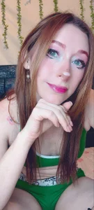 Amber_prada "Green Dream Girl "💚🍀 Foto 3