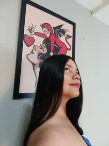 evaa_greey Let my face take you to paradise 😇 Immagine 