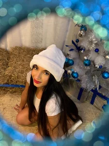 CharloteBrown_ Public Pic 4