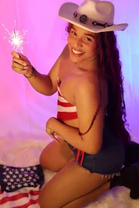 goldilockss15 Happy 4th of July💙🤍💖 Pic 2