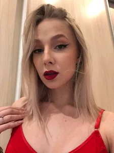 CaseyStar: Public ( 6 фото)