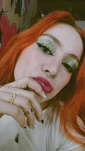 annika_taylor: 💜💜 ( 9 фото)