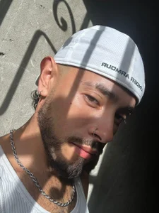 Mateobaer_ Public Hình 2