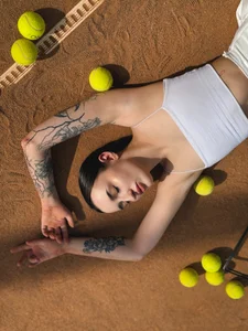 AliceLids a little sport for you) Pic 3