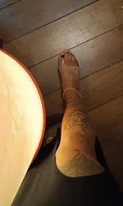 SweetyBabyDemon Oops, which of the two would you prefer to step on you? 👠 Pic 2