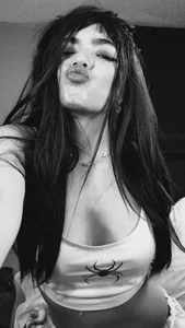 laura_mont Public Immagine 
