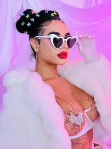 tinaqueen_noaのThe magic of Tinaqueenの 3枚の写真