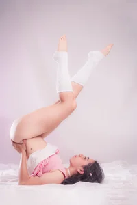 Samantha_Walton Public Gambar 4