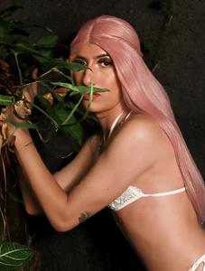 EmilyZaennz 🔥 Pic 2