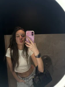 ShaeHeeter 🐈‍⬛🐈‍⬛ Pic 3