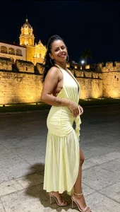 Catherine-browm Yellow Pic