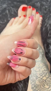 aphroditebloomのRed on fireの 2枚の写真