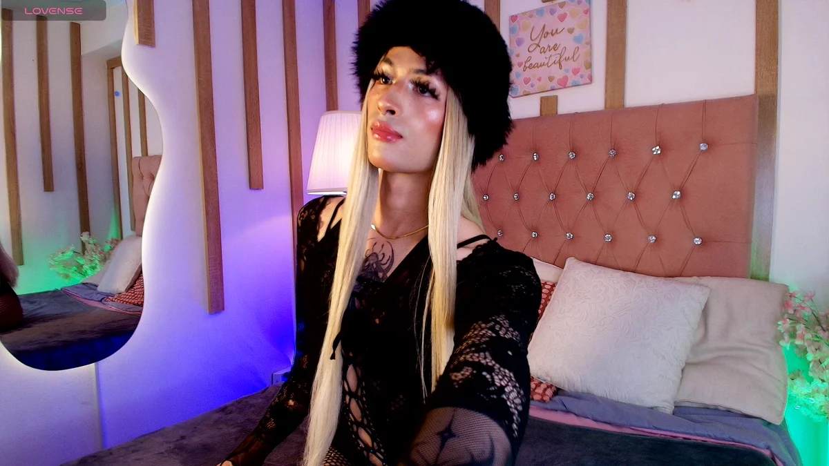 Daphne_Velmont Trendaava kuva 9576