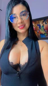 Nicol_Johnsonn Public  4টি ছবি