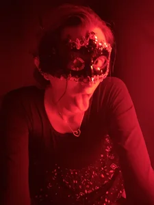 AngelXBuZz Soirée chill rouge Foto 7