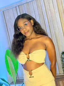 Public de Beautyebony_  3 Imagens